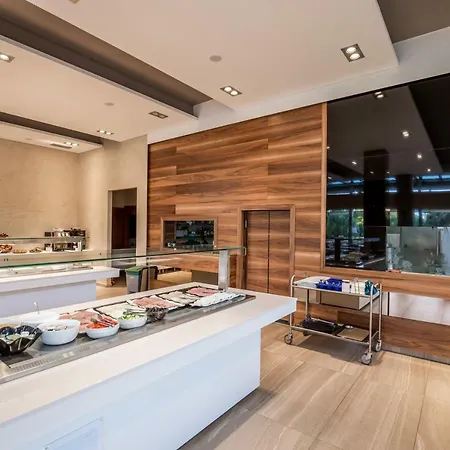 Hotel Potos Отель 3*