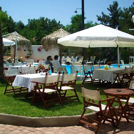 Hotel Potos פוטוס