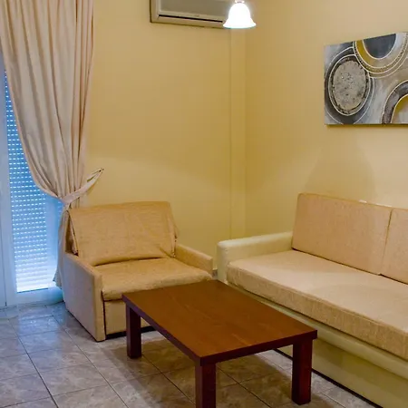 מלון Hotel Potos 3*